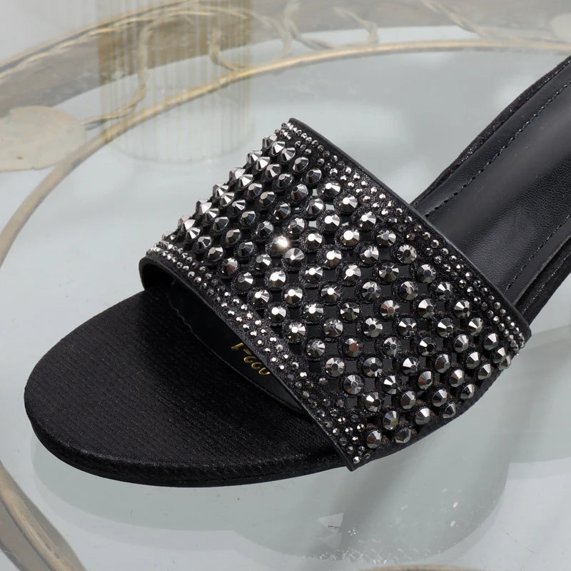 Golden heeles sandals new rhinestones in the summer 2025  thick heels lady slippers wearing banquet luxury elegant slippers.