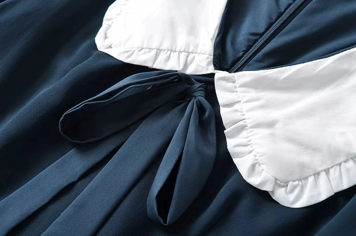 Luxus-Kleider für Damen, 2022, Sommer, kurzes Kleid, sexy, französisches Minikleid, kurzes Puffärmel-Minikleid mit Schleifendetail, Punktedruck