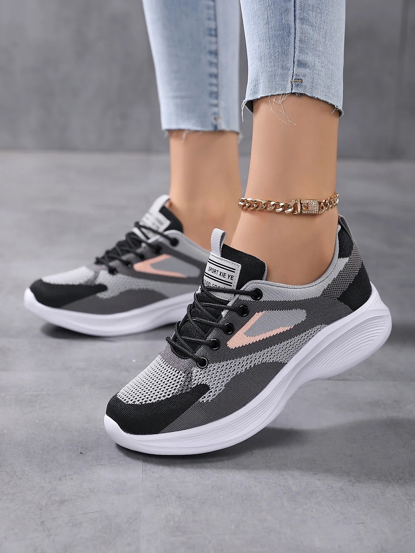 Breathable Sport Shoe Male Female Women Lightweight Sneaker Plus Size 2025 New Woman Sneakers for Women‘s Black Running Shoes.