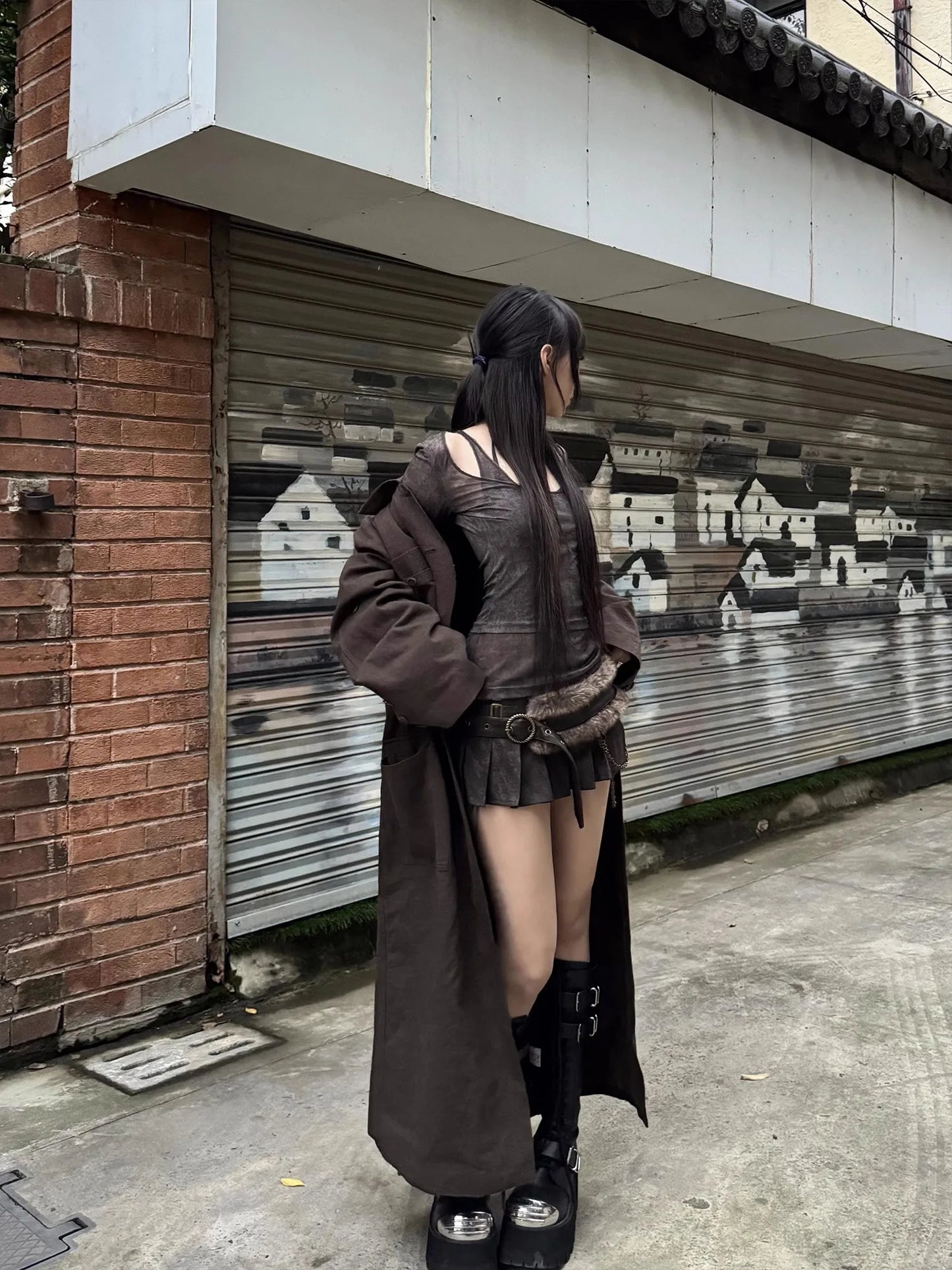 Lautaro Spring Summer Cool Washed Distressed Soft Pu Leather Mini Pleated Skirt Women High Waist Belt Luxury Designer Clothes.