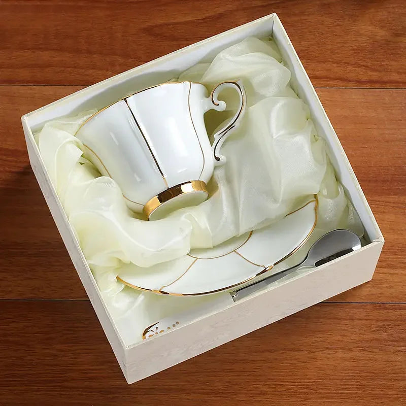 Bone China Coffee Set Europe Porcelain Tea Set Simple Ceramic Pot Creamer Sugar Bowl Teatime Teapot Coffee Cup Mug Coffeeware