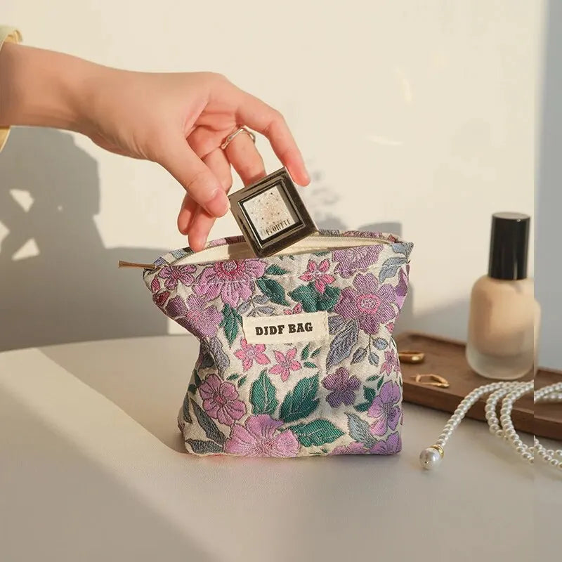 Women's Makeup Bag Small Vintage Purple Flower Large Capacity Cosmetic Lipstick Storage Bag Portable Coin Purse Commuter Clutch.