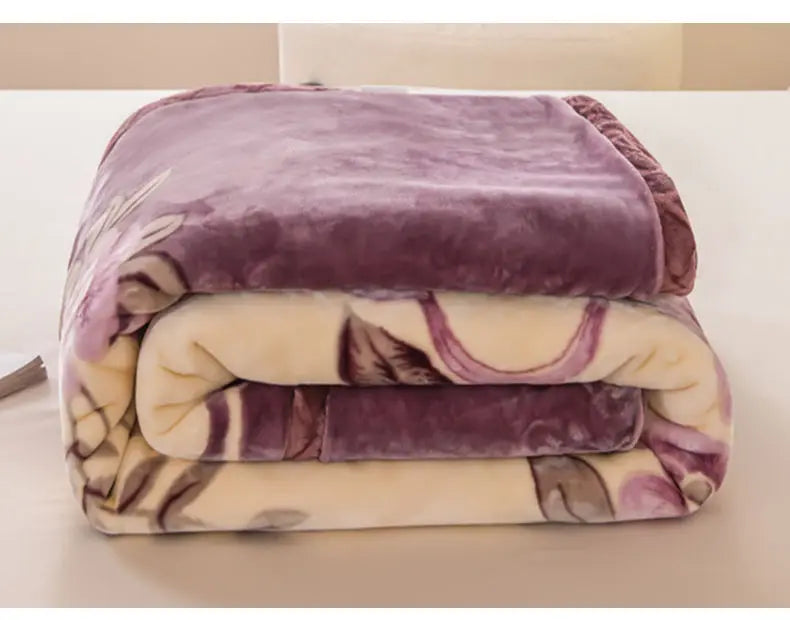 Nordic Style Geometric Printed Blanket Two Person Winter Thickened Quilt Coral Fleece Material Easy To Maintain Plush Bed Sheets.