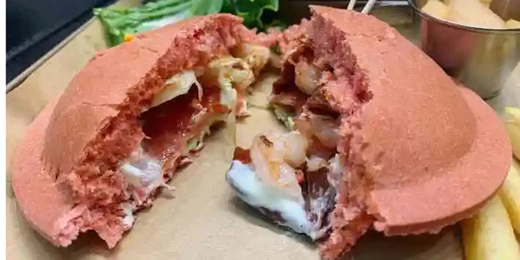 Electric 110V 220V UFO Burger Maker Non-stick Sandwich Gelato Panini Press Hot Sale Ice Cream Waffle UFO Humburger Grill Machine.