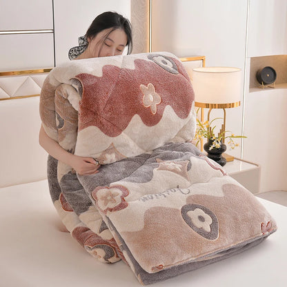 1Pc Snowflake Velvet Skin-Friendly Milk Velvet Quilt Quilt Core Suitable for Bedroom Apartment Winter Thickeneded Warm Comfortable Fashion Print Ins Style 1.5/1.8/2/2.2m Bed.