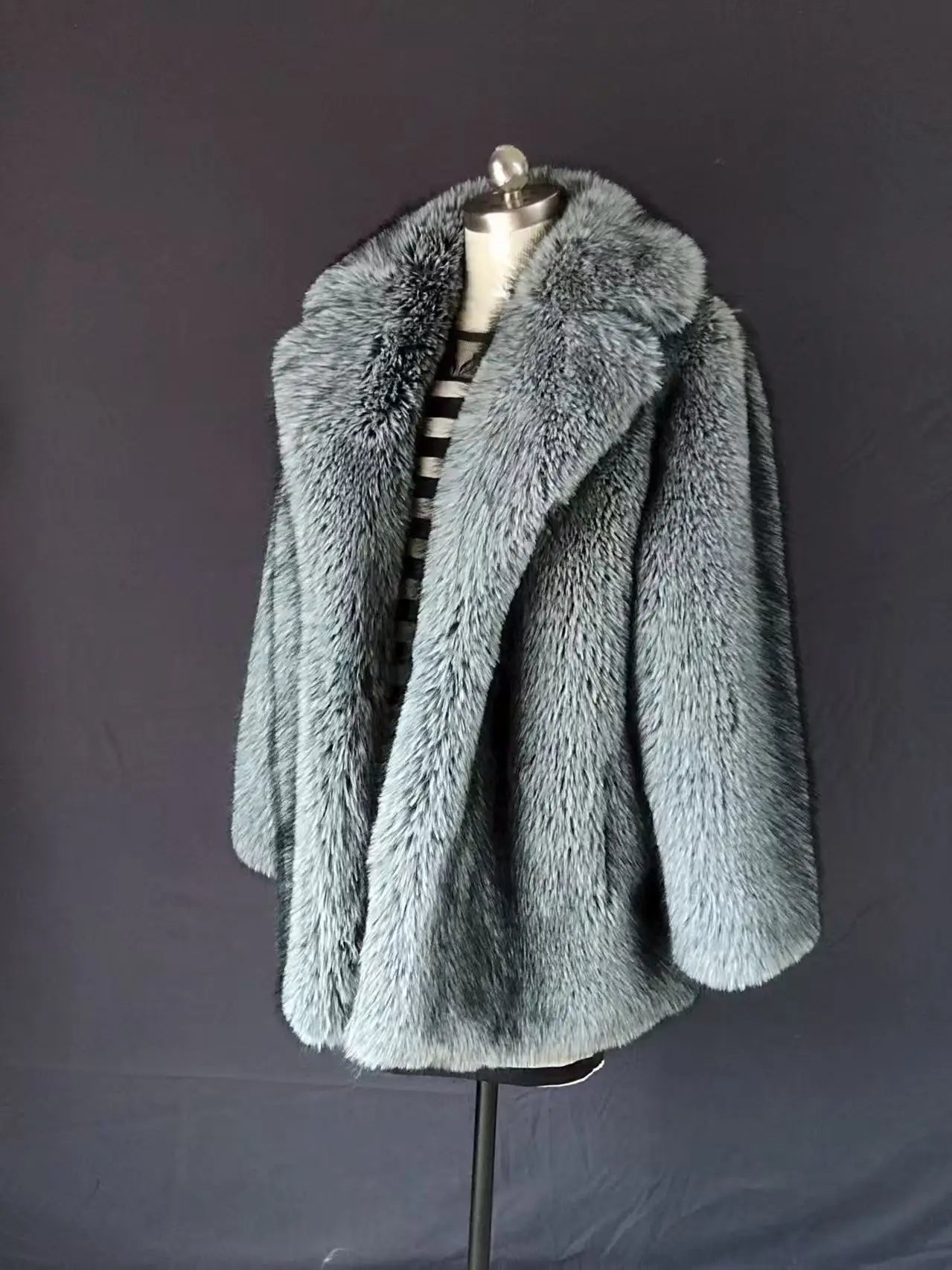 Damen-Winterjacke 2025, echter silberner Fuchspelzmantel mit natürlichem Waschbärfellfutter, warme Oberbekleidung aus Wollgeflecht für Streetwear