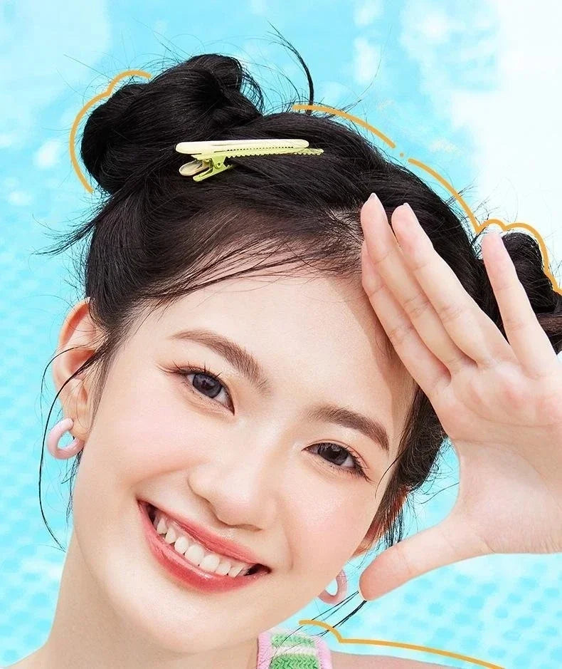 Judydoll Lip Glaze Mirror Shine Watery Lipstick Non-Stick Cup Long Lasting Moisturising Lip Tint Waterproof Makeup Cosmetics.