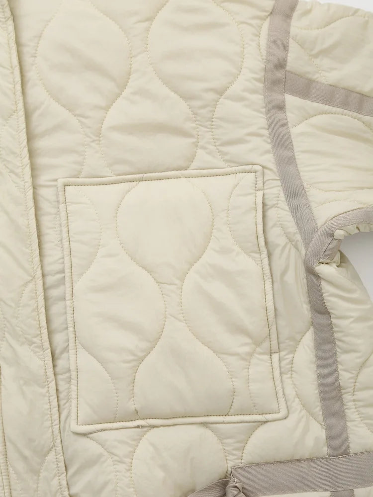 ZBZA Women's Quilted Loose Jacket Mantel Drawstring hoher Kragen Reißverschluss lange Ärmel Versteckter Knopf Doppeltaschen Clip Baumwolle Outerwear Herbst Winter Neue Weibliche Chic Mantel.