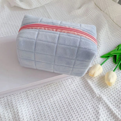 Cute Plush Makeup Bag for Women Portable Travel Small Cosmetic Bags Solid Color Zipper Toiletry Bag Washing Pouch Storage Bags.