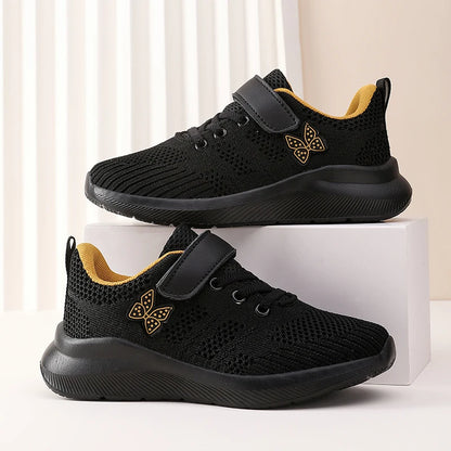 Children's sports shoes, girls' breathable leisure shoes, outdoor sports shoes, mesh surface anti slip fashionable running shoes.