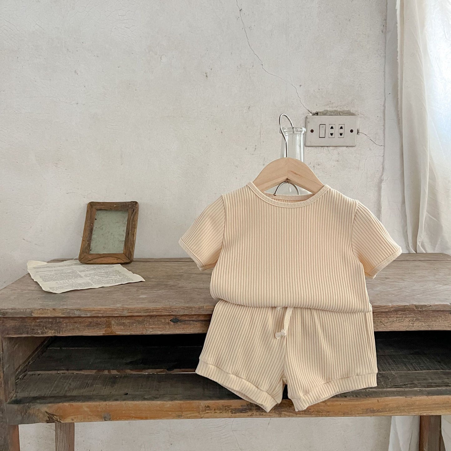 Korean Version Summer Kids Baby Girls Boys Short Sleeve Striped Top Tees +shorts Pants Infant Cute Pure Cotton Clothing Set.