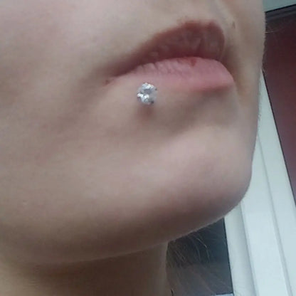 16G 18G Titanium Labret Stud Lip Ring Ear Helix Conch Trage Earring 2-4mm Zircon 0.9mm Internally Threaded Body Piercing Jewelry.