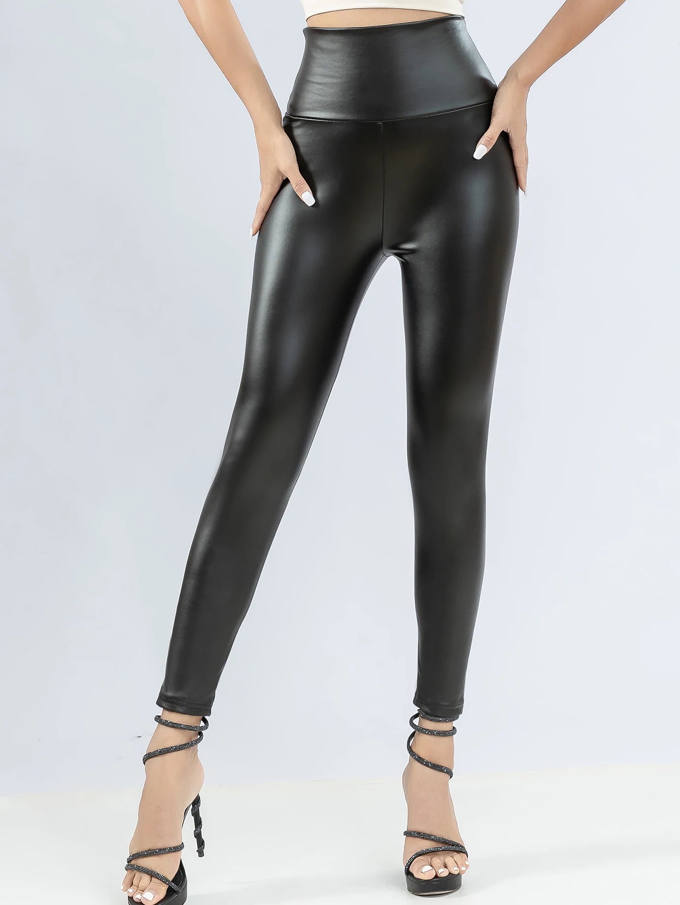 Women thin leather pants autumn and winter high waist slim slim slim leggings wear.