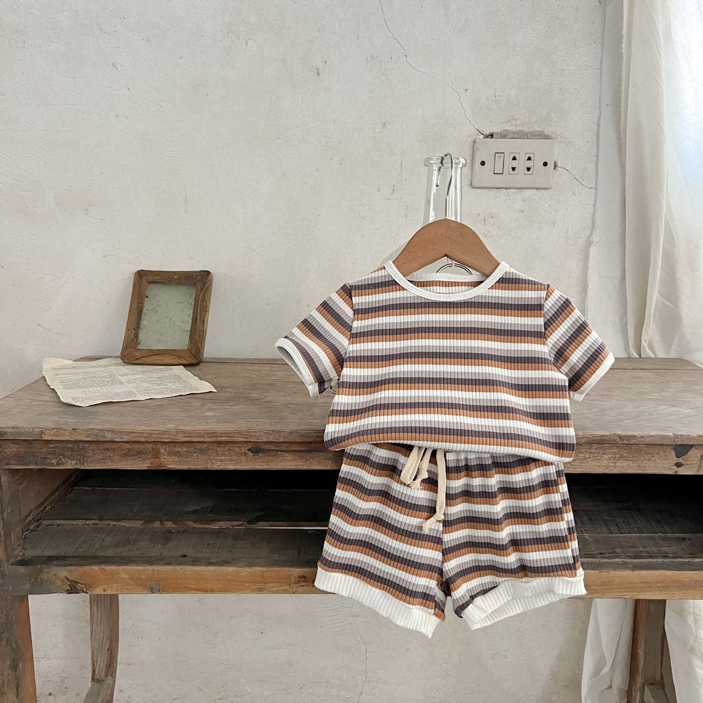 Korean Version Summer Kids Baby Girls Boys Short Sleeve Striped Top Tees +shorts Pants Infant Cute Pure Cotton Clothing Set.