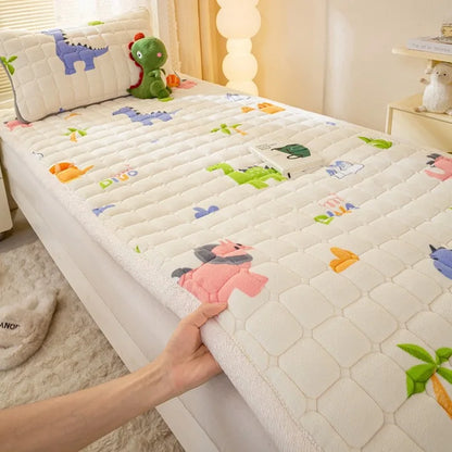 Cartoon Printed Warm Bed Mattress Super Soft Cozy Milk Velvet Single Bedding Protector Thick Tatami Mats for Autumn and Winter
