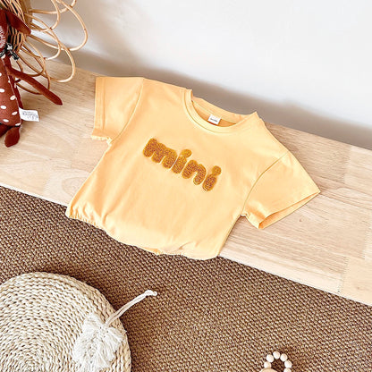 INS Sommer Neue Baby Body Neugeborenen Kleidung Jungen Mädchen Baumwolle Dreieck Strampler Plüsch brief Kurzarm Infant 0-18M.