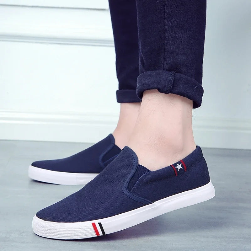 Men Casual Shoes Slip on Canvas Loafers Comfortable Walking Flats for Man Dude Non Slip Soft Moccasins Sneakers Summer.