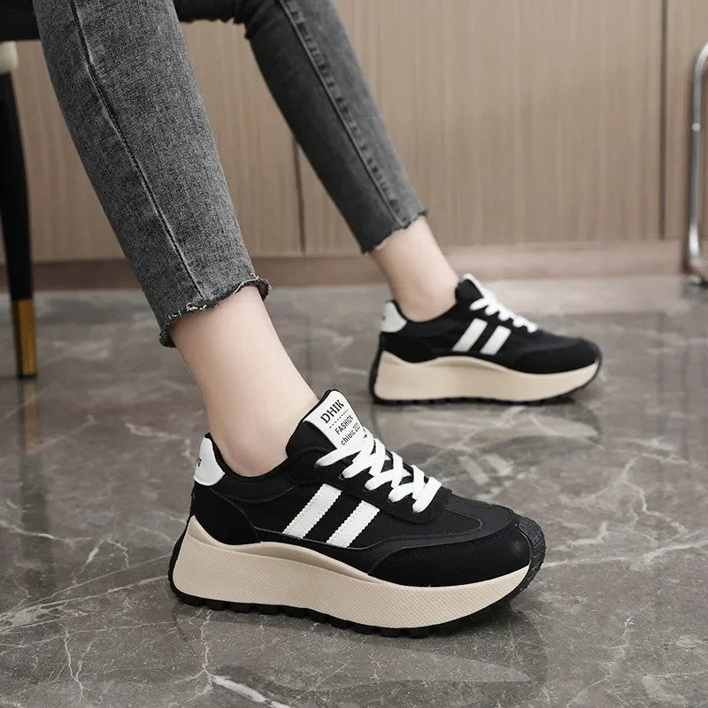 Spring Thick Bottom Women's Shoes 2025 Summer Casual Patchwork Leather Sneakers Casual Vulcanised Shoes Ladies Chaussure Femme.