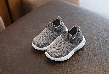 Kids Knitted Casual Shoes Sneakers for Boys Girls Slip-on Antislip Breathable Running Sports Shoes 2-8 Years Children Zapatos.
