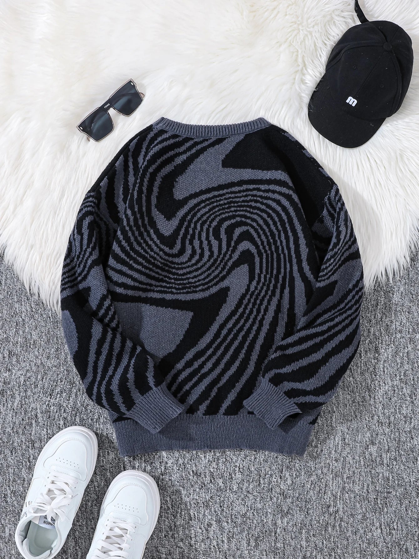 New Popular Street Ripped Abstract Starry Sky Pattern Pullover Ripped Sweater Casual Round Neck Knitted Men's Pullover.