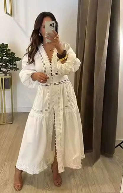 Modisches Slim-Fit-Midikleid mit V-Ausschnitt für Damen, Sommer 2022, aushöhlen, Spitzenbesatz, elegantes Kleid J5C226, knielang.