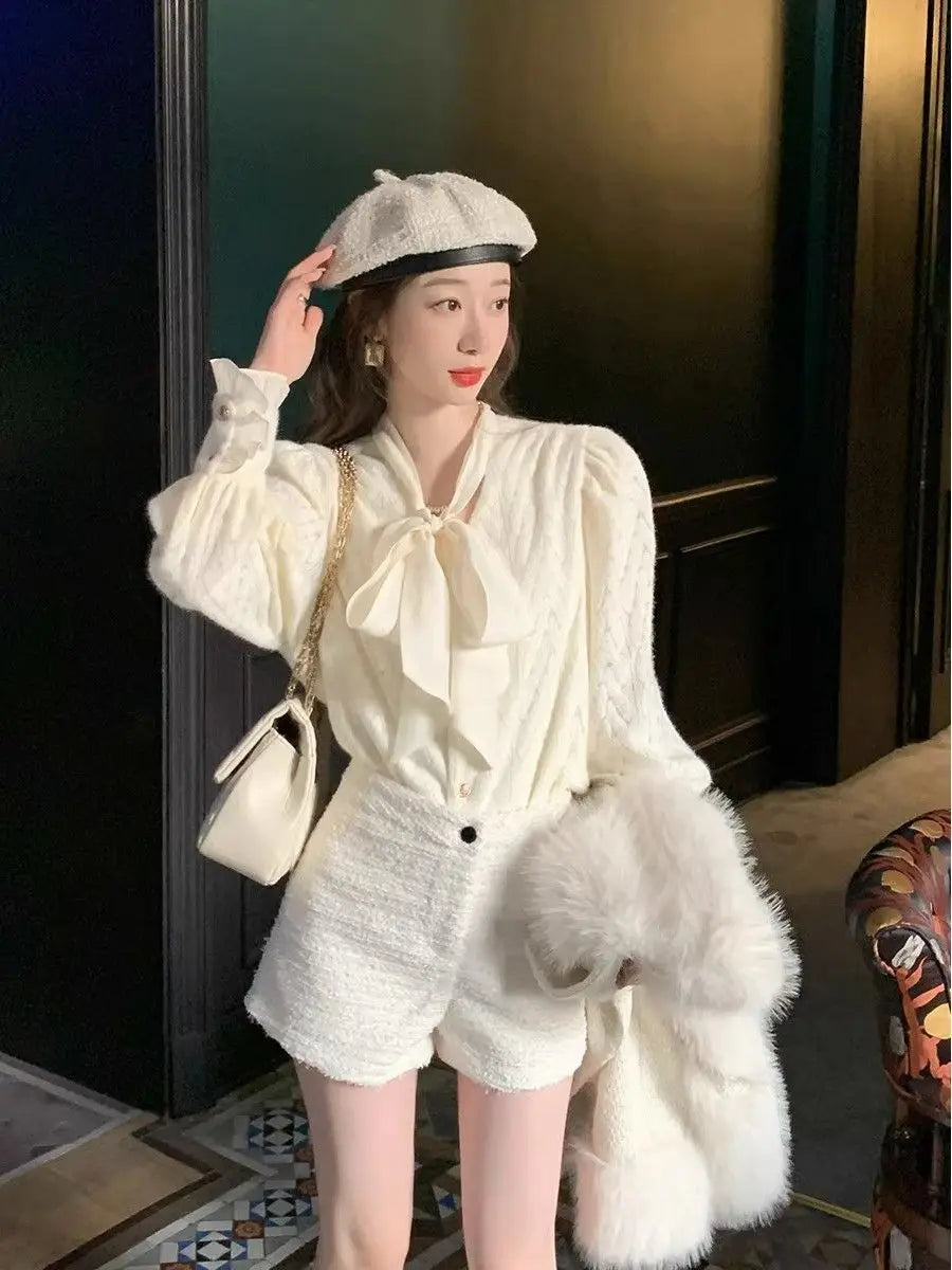 2023 Fall/Winter French Style Tweed Shorts High-Waisted Slimming Boot Shorts for Women Elegant Chic Design Versatile and Unique.