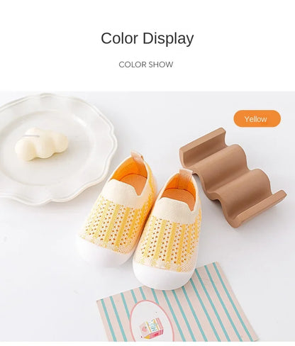 Baby Walking Shoes Summer 2025 New Soft Sole Breathable Mesh Stay-On Anti-Slip Sock Shoes for Infant Boys Girls.