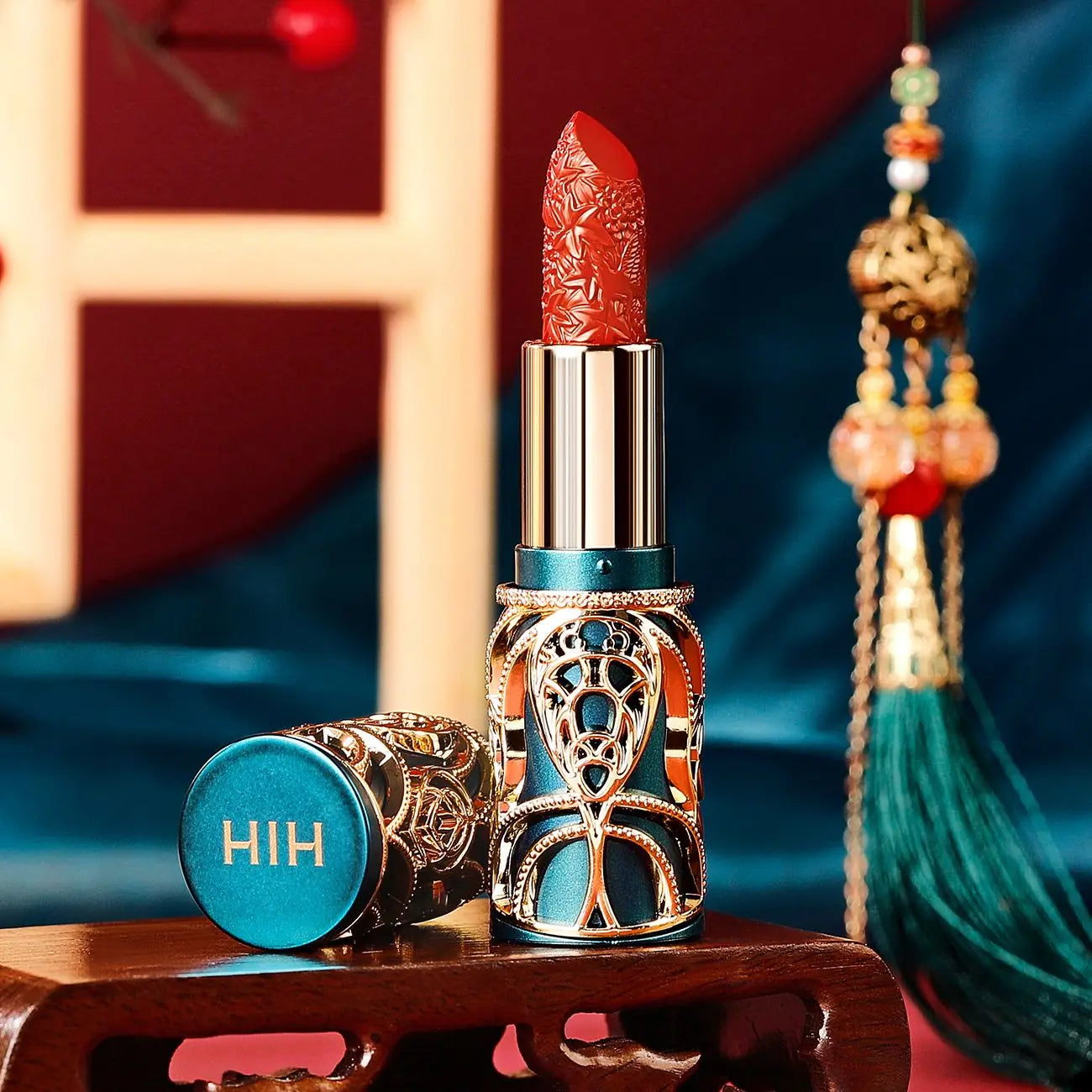 Chinoiserie Carving Lipstick Waterproof Long Lasting Women Velvet Lip Glaze Sexy Women Lip Tint Mud Cosmetics For Gifts.