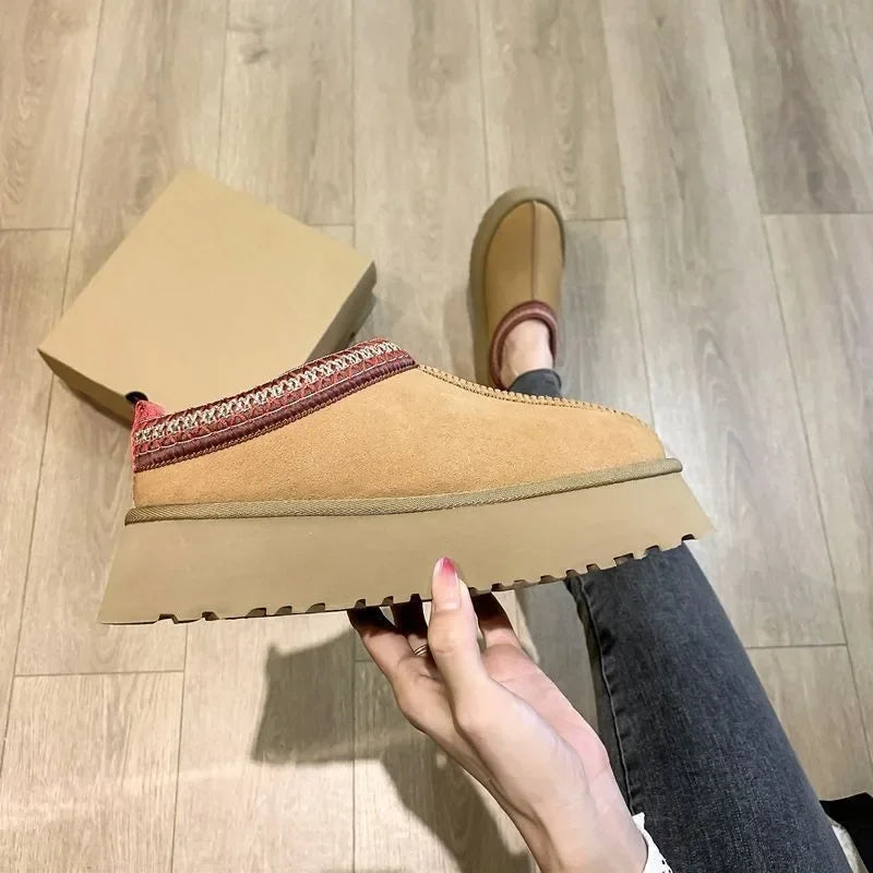 2025 New Women's Fur Slippers Dress Thick-soled Shoes Short Plush Comfortable Women's Cotton Shoes Designer Winter Snow Boots.
