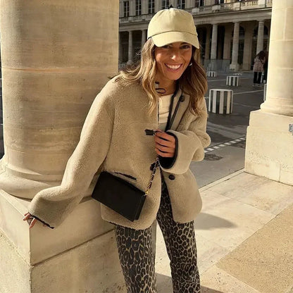 ZBZA Women's Faux Wool Jacket Loose Retro O-neck Single Breasted Long Sleeve Double Pocket Casual Overcoat Fall Winter Chic Coat