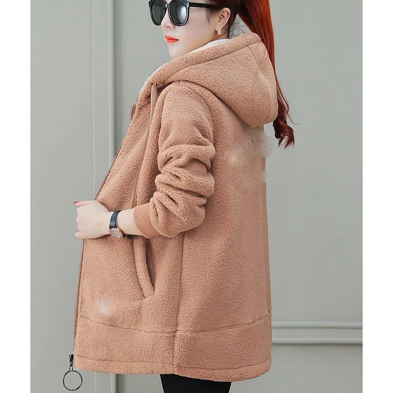 Damen verdickte Fleece-gefütterte mittellange Kapuzenjacke Winter neuer Reißverschluss-Cardigan-Mantel Lässige koreanische Lammwolljacke weiblich.