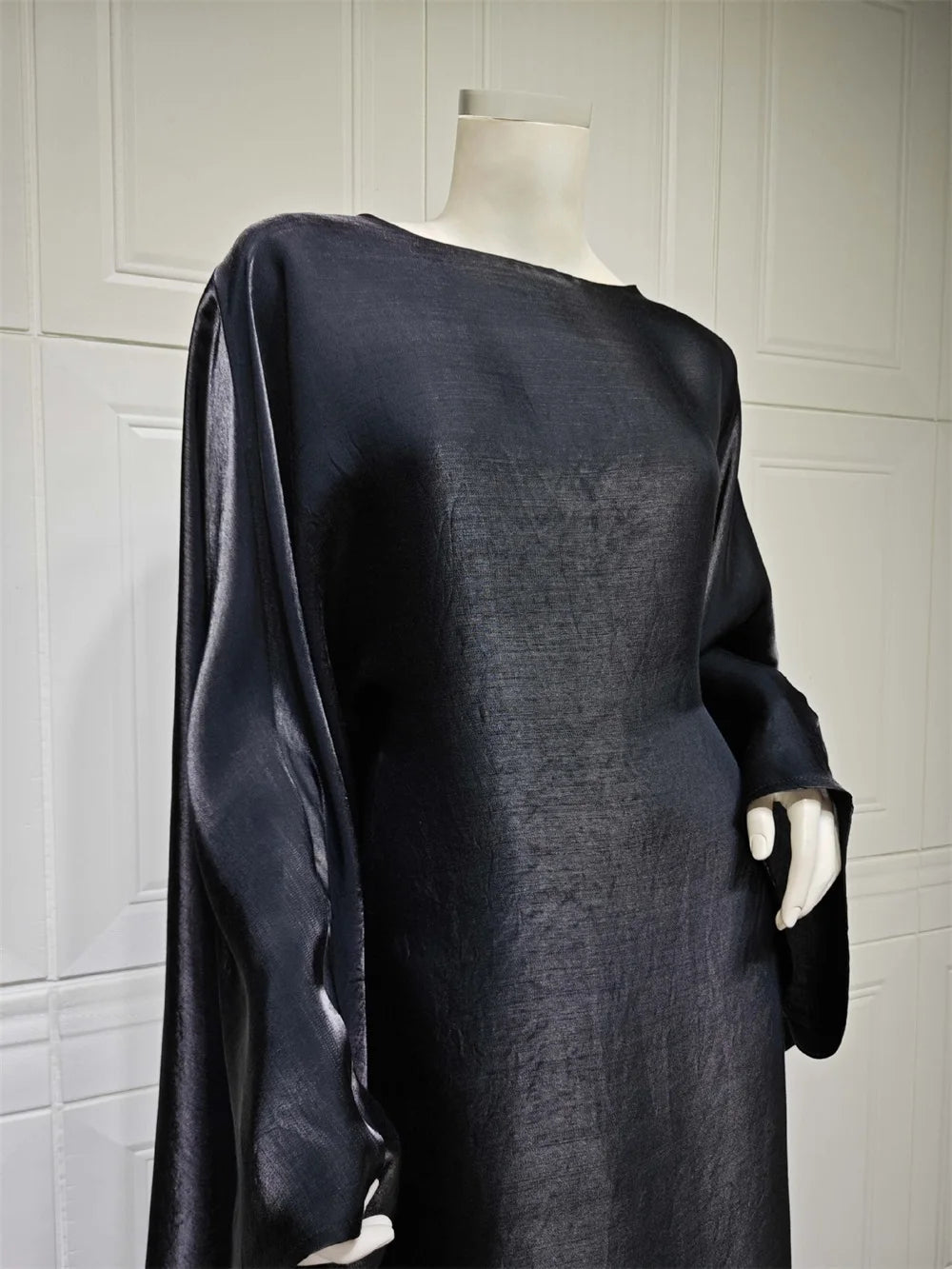 Siskakia Muslim 2024 New Eid Dresses Solid Shiny Satin Batwing Sleeve Modest Kebaya Turkish African Women Abayas Saudi Clothing
