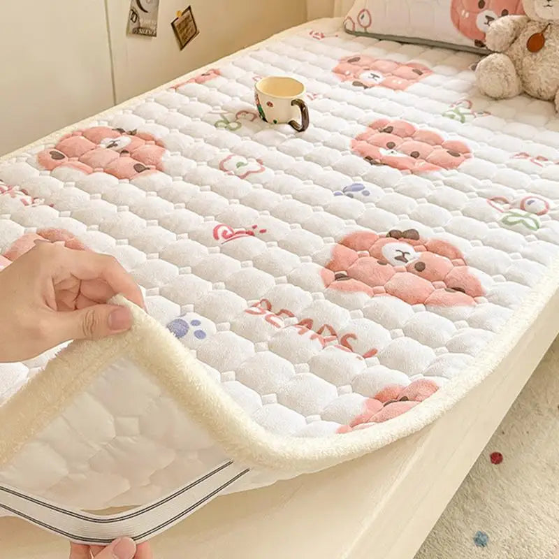 Cartoon Printed Warm Bed Mattress Super Soft Cozy Milk Velvet Single Bedding Protector Thick Tatami Mats for Autumn and Winter.