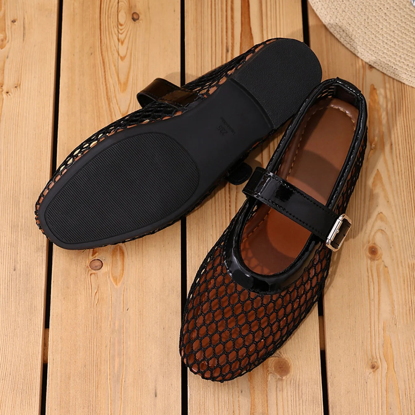 Women Sandals Mesh Breathable Fashion Versatile Sandals Women New Flat Soft Soled Mary Jane Shoes for Women Sandalias De Mujer.