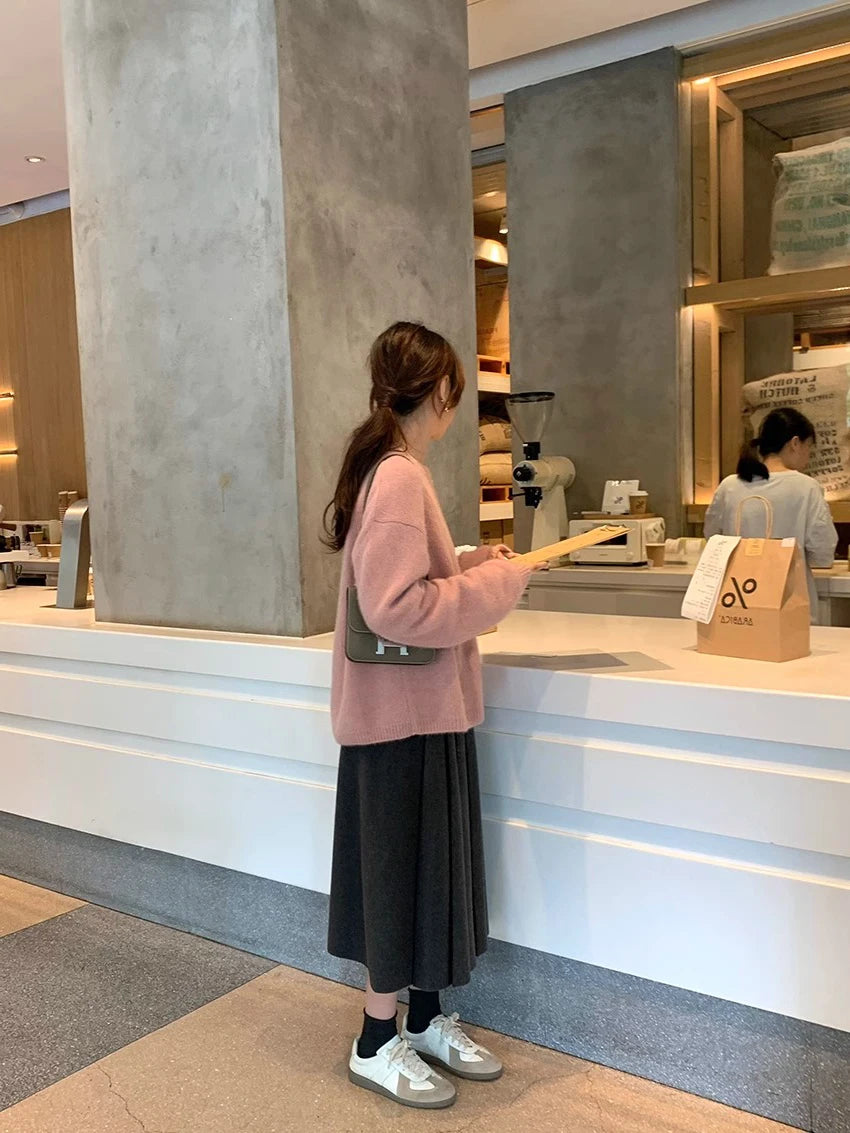 Thick Hepburn Style Woolen Pleated Skirt High Waist Slimming Casual Half Skirt Women Autumn Winter Unique Long Skirt.