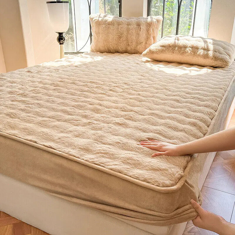 Velvet Mattress Cover Pad Fluffy Plush Fitted Bed Sheet Fleece Bed Cover for Double Bed Winter Warm Bed Dust Mite Queen Size.