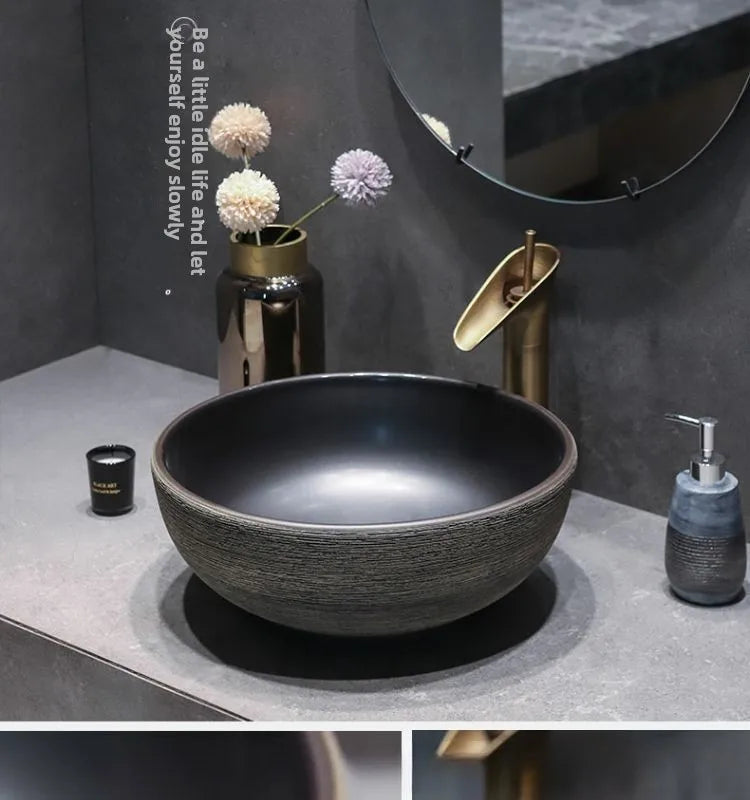 Jingdezhen Keramikgefäßwaschbecken – handgefertigtes rustikales Schwarz- und Sandkunstwaschbecken mit Spritzschutz-Design für den Badezimmer-Waschtisch individuell anpassbar