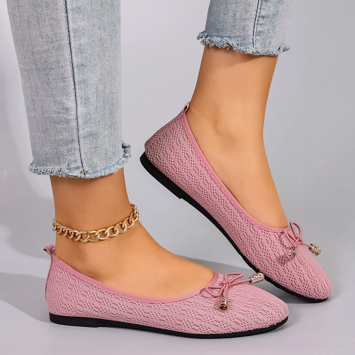 Spring Women's Comfortable, Breathable, Lightweight and Wear-Resistant Casual Shoes with Soft Soles for Lazy People to Step on.