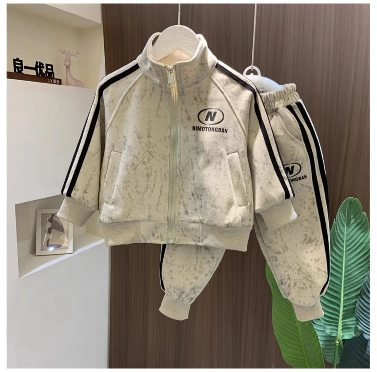 Spring and Autumn Boys' Sportswear Set 2025 New Children's Baby Clothes Set Kids Coat Pants 2pcs.