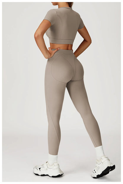 Customized LOGO women's new nude yoga suit tight shock-proof sports running outdoor fitness yoga suit two-piece set.