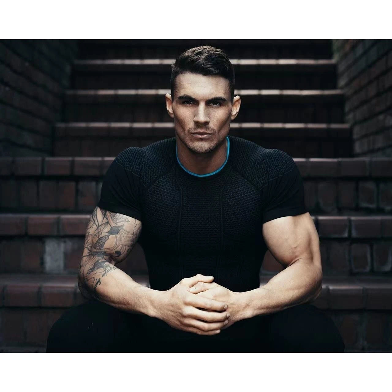 Men's Compression Quick Dry Skinny Fit Short Sleeve Athletic T-Shirt for Gym Workout Fitness Running Sport Bodybuilding.