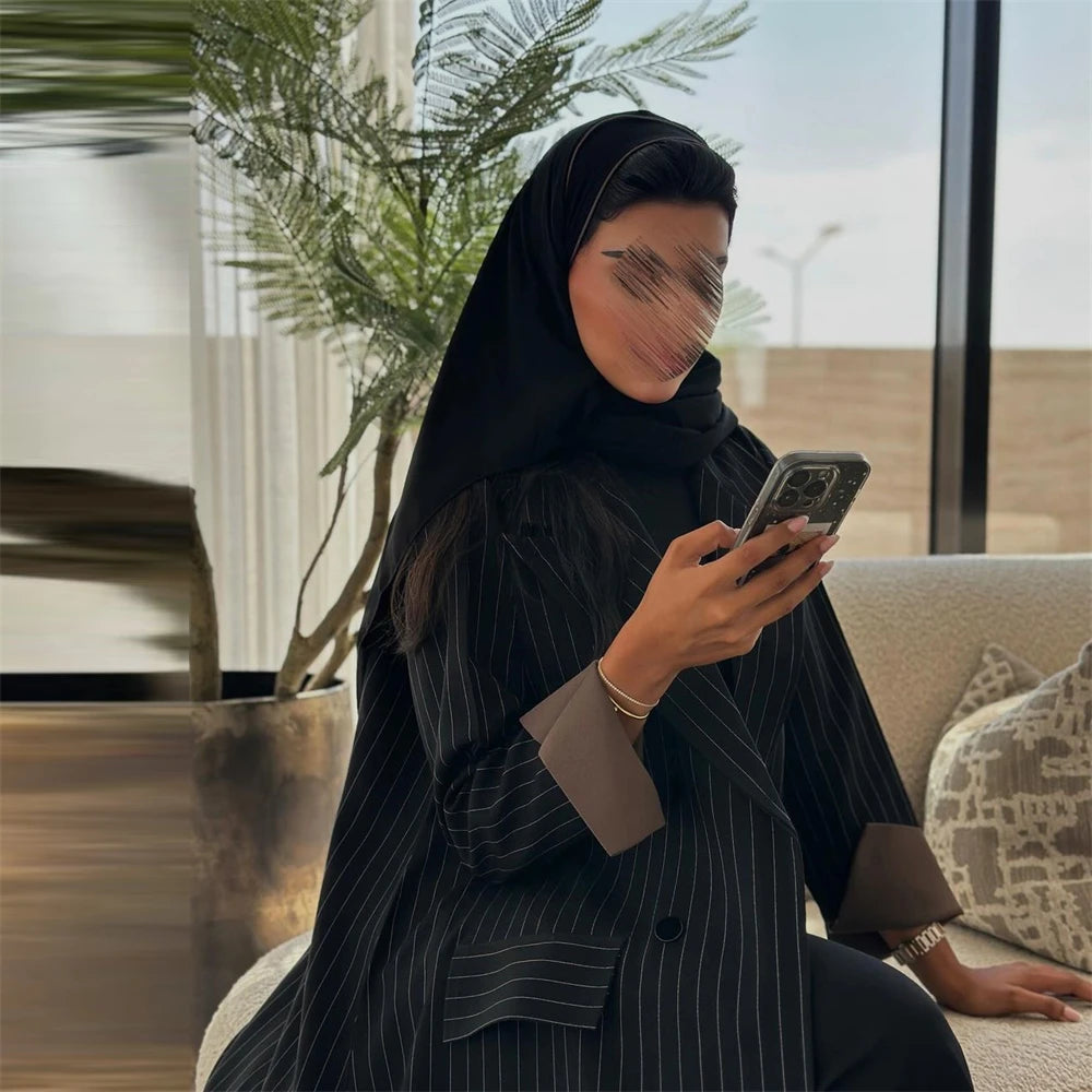 Shiny Batwing Satin Kimono Abaya Dubai Luxury Kebaya Muslim Abayas For Women Kaftan Islam Clothes Robe Femme Musulmane.