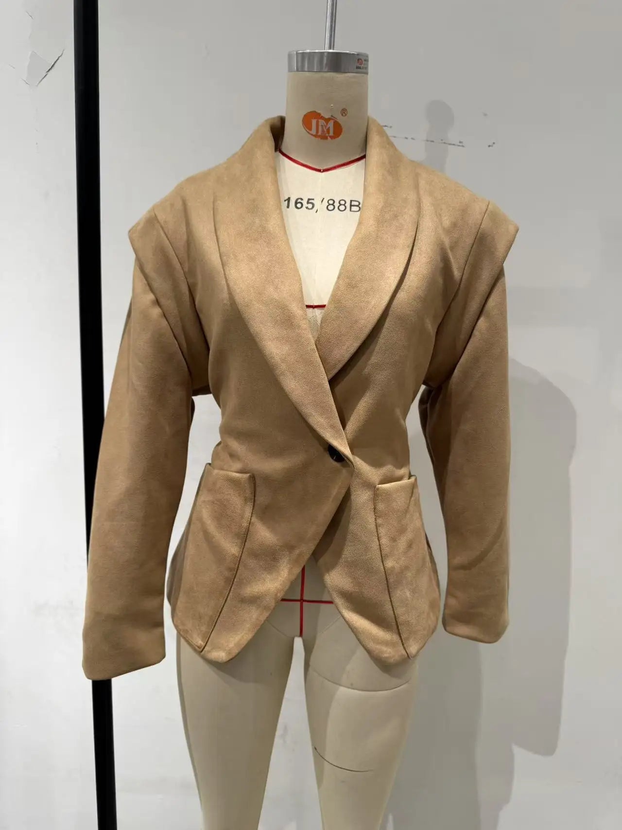 Phantasy Einreihige Schnalle Lässige Wildlederjacke Street Fashion Taille mit Knöpfen Mantel Lässiger Stil Vintage Kleidung 2025