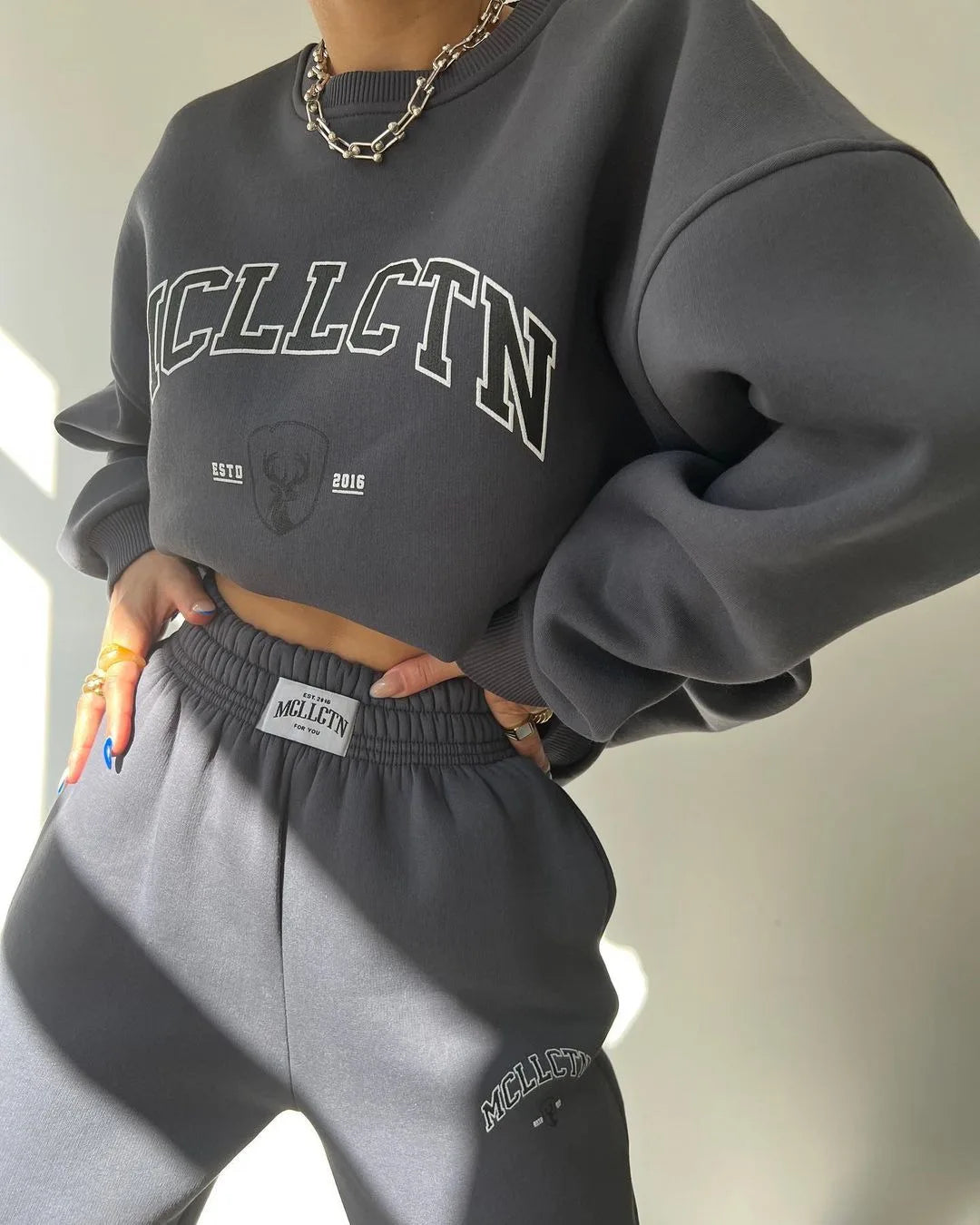 Warm Suit Autumn Winter Women Solid Set Elegant O-neck Pullover Hoodie And Pocket Trousers Two-Piece Set Lady Casual Loose Sets
