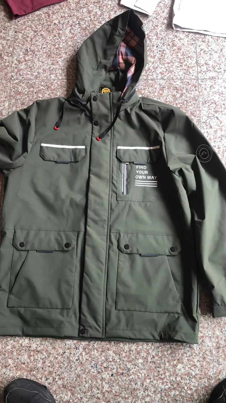 Fashion Men's Casual Windbreaker Jackets Hooded Jacket Man Waterproof Outdoor Soft Shell Winter Coat Clothing Warm Fleece Thick.