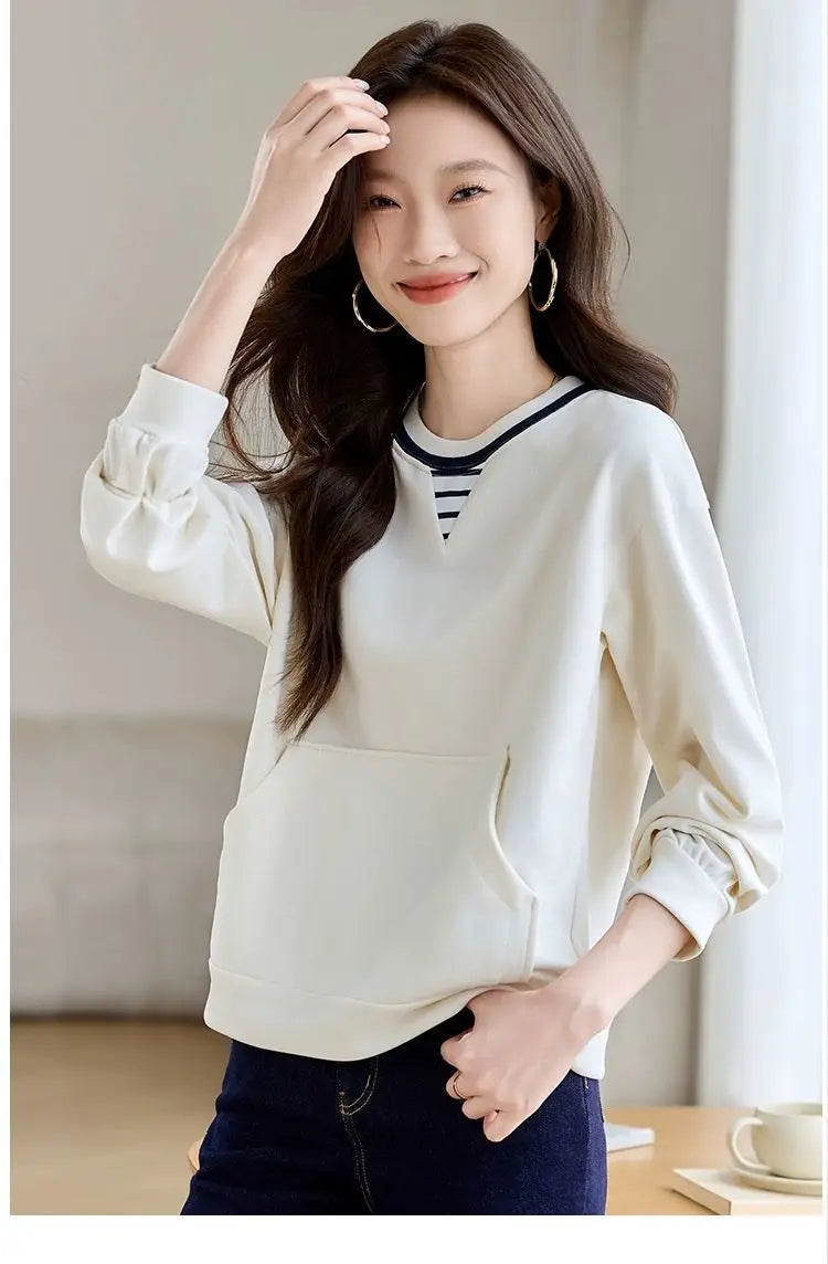 Apricot Round Neck Patch Long Sleeve Sweatshirt Women Loose Comfort Casual Design Fashion Top.