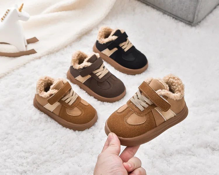 2025 Winter New Pulsh Fashion Trend Casual Sports Shoes for Childrens Anti Slip Warm Boys' Shallow Mouth Versatile Snow Sneakers.