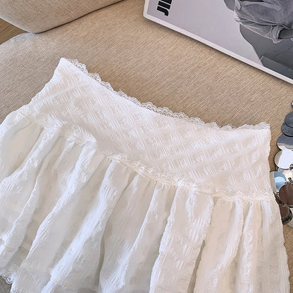 Y2K Low Rise Mini Skirt Tiered Ruffled Lace Trim White Short Skirt Summer Women Teen-Girl Feminine Barbiecore Outfit.
