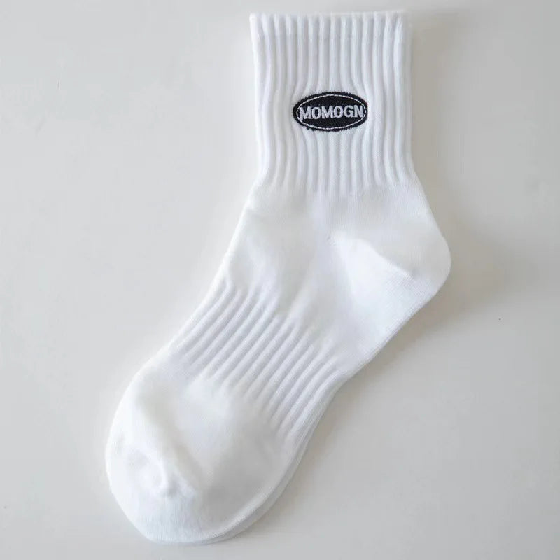 4 Pairs of Men's and Women's Cotton Socks, Four Seasons Anti-odor Running, Sports Sweat-absorbing Embroidery Cotton Socks.