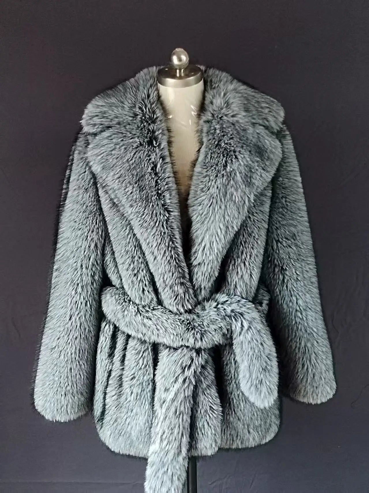 Damen-Winterjacke 2025, echter silberner Fuchspelzmantel mit natürlichem Waschbärfellfutter, warme Oberbekleidung aus Wollgeflecht für Streetwear